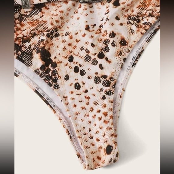 White and Brown animal print bikini top and bottom set size Medium - Picture 14 of 16
